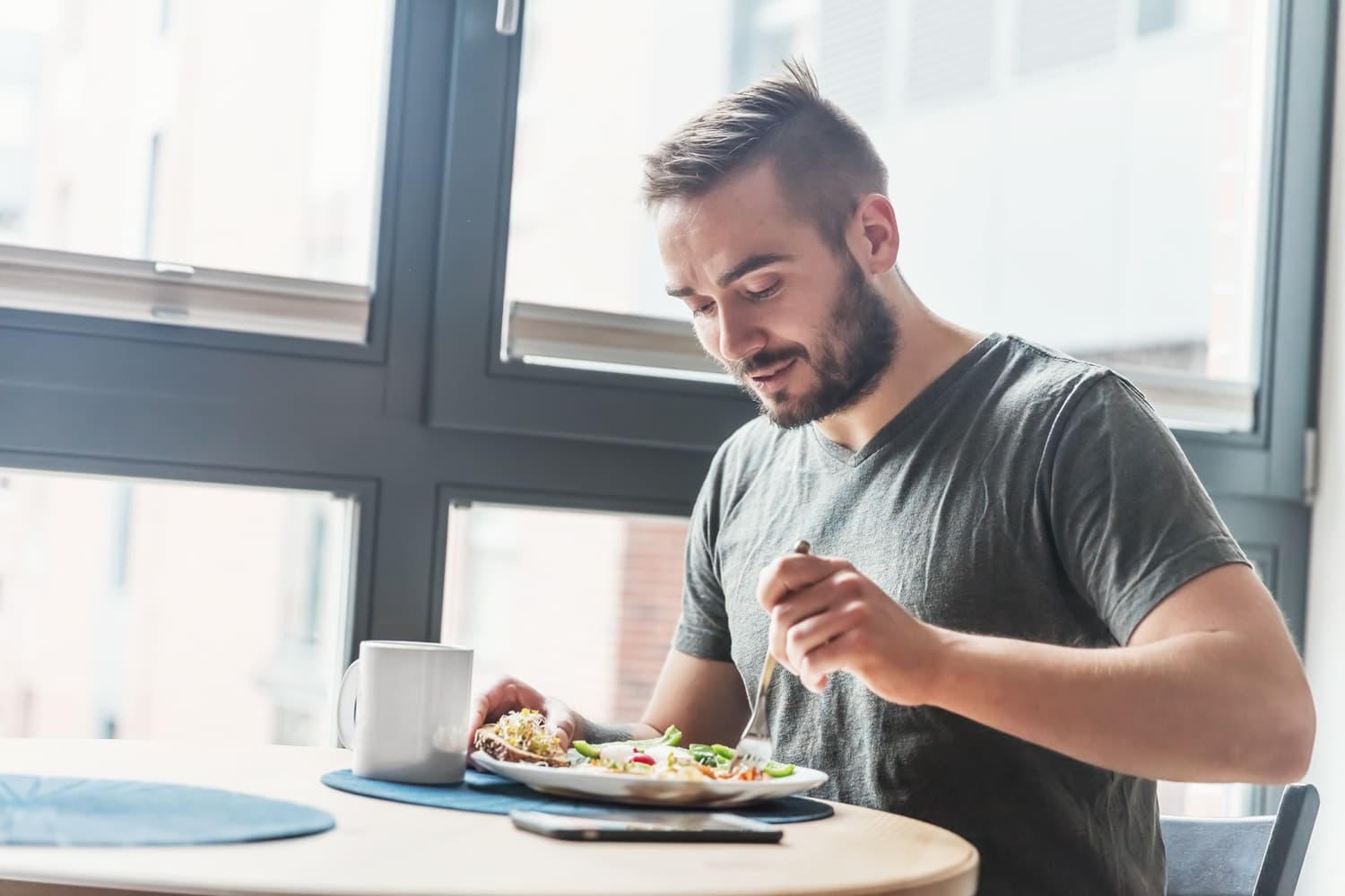 How Long After a Tooth Filling Can You Eat? (Wait Times & Recovery Guide)