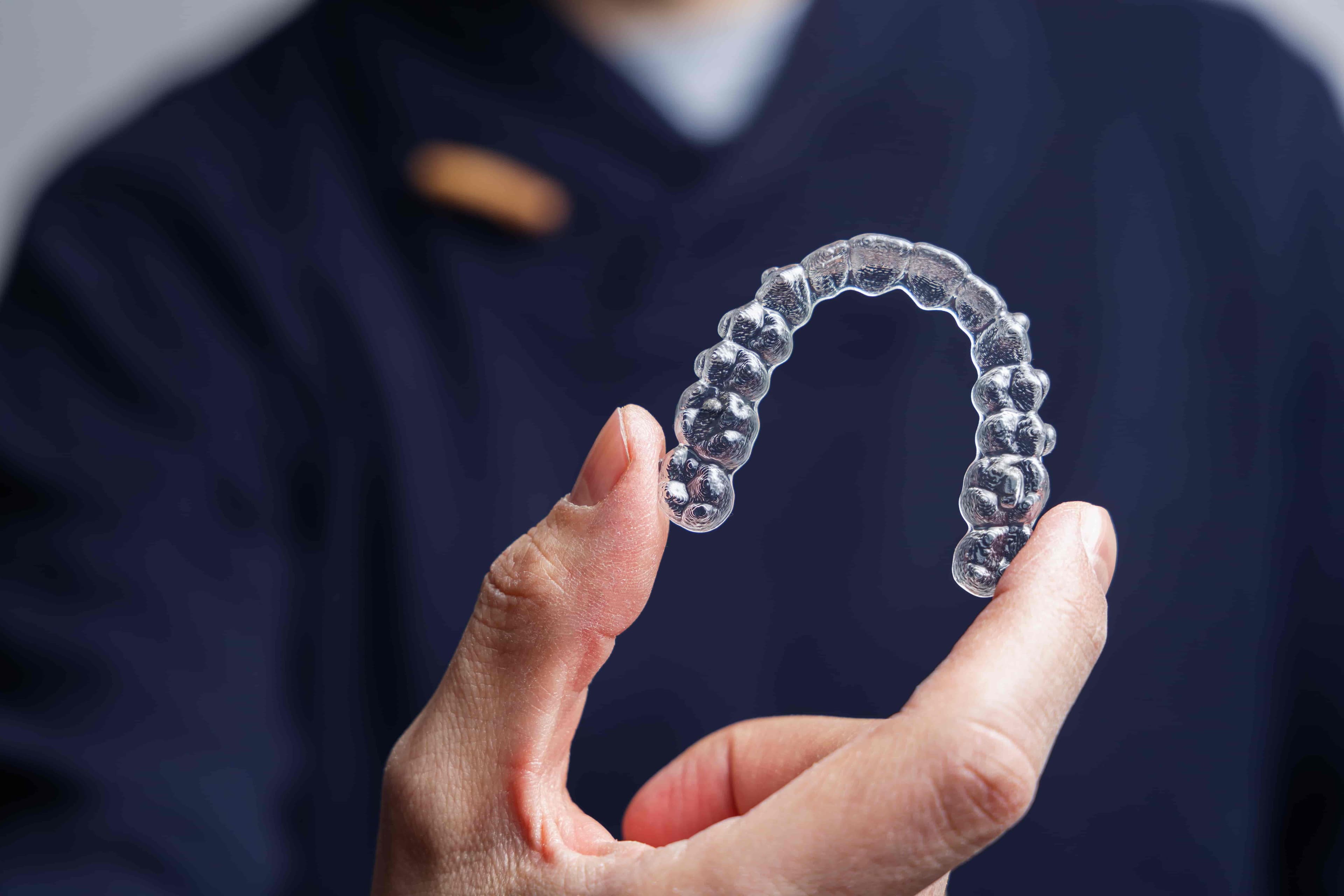 ProAligners vs. Lingual Braces: Which Discreet Orthodontic Option Is Right for You?