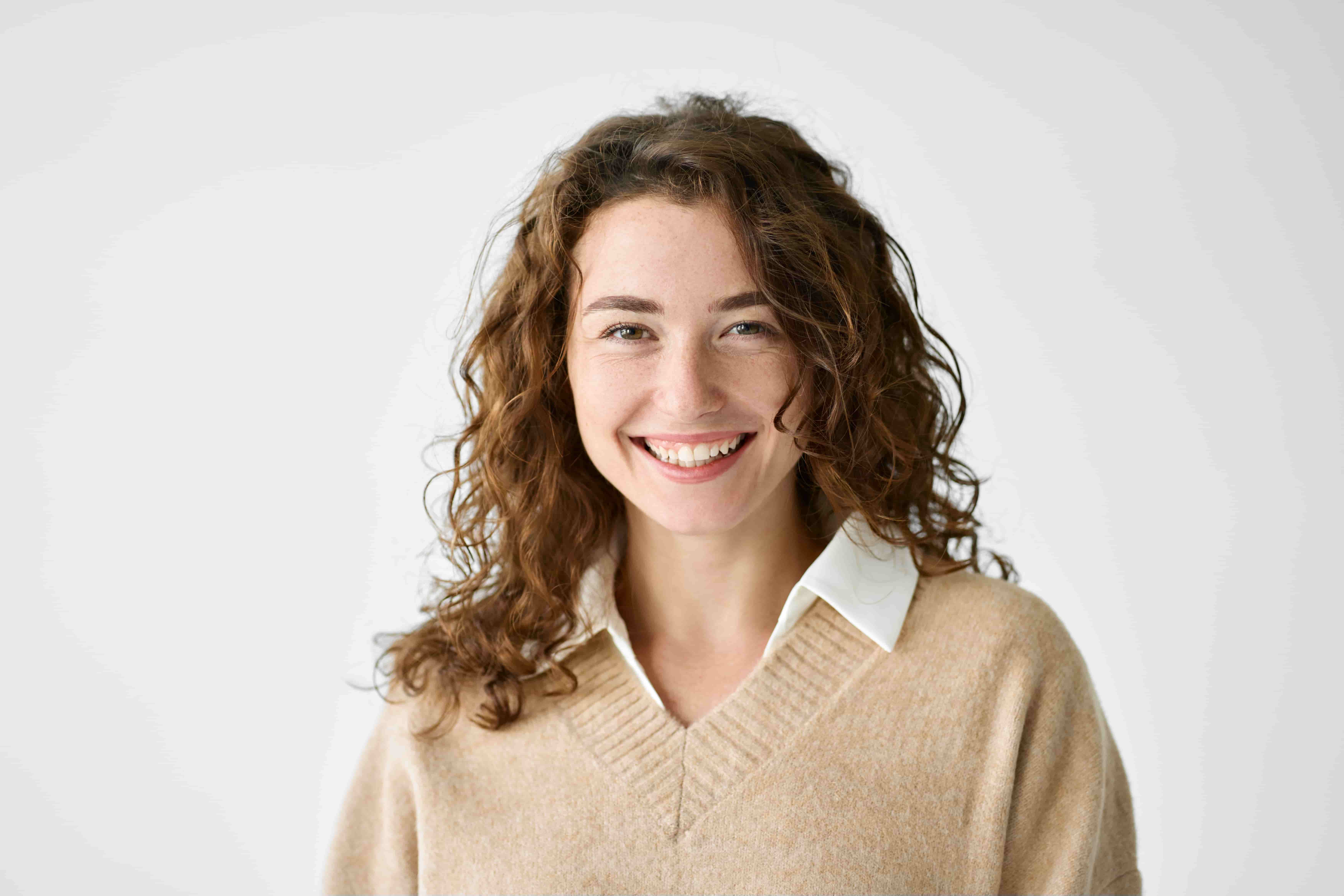 Composite Bonding vs Porcelain Veneers: Cost, Longevity, and Which Is Better for Your Smile?