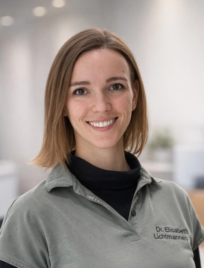 Dr Elisabeth Lichtmannegger, Dentist
