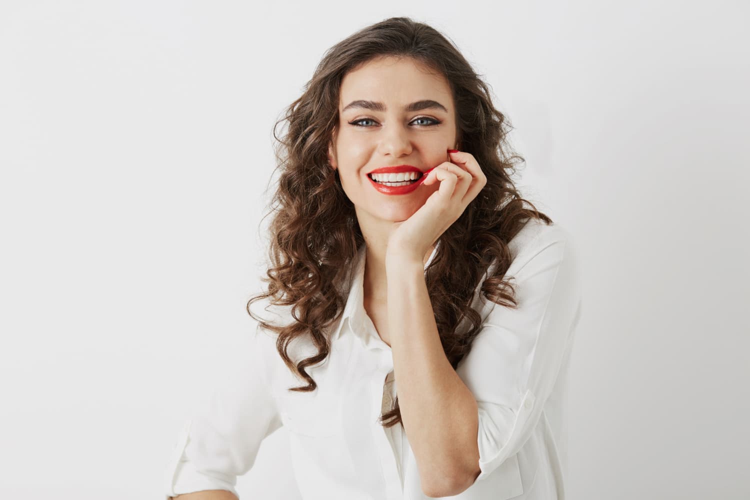What Problems Can Veneers Fix? Gaps, Chips, Stains & Uneven Teeth Explained