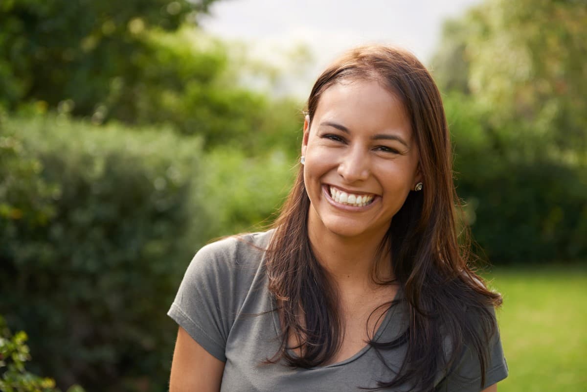 Dental Bridge vs Implant in the City of London: Which Missing Tooth Option Is Right for You?