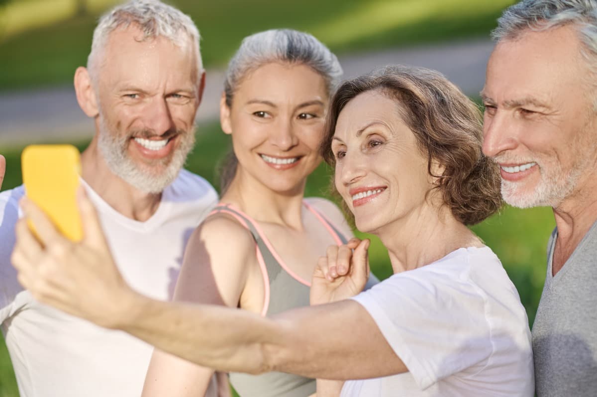 Can You Kiss With Invisible Braces In?