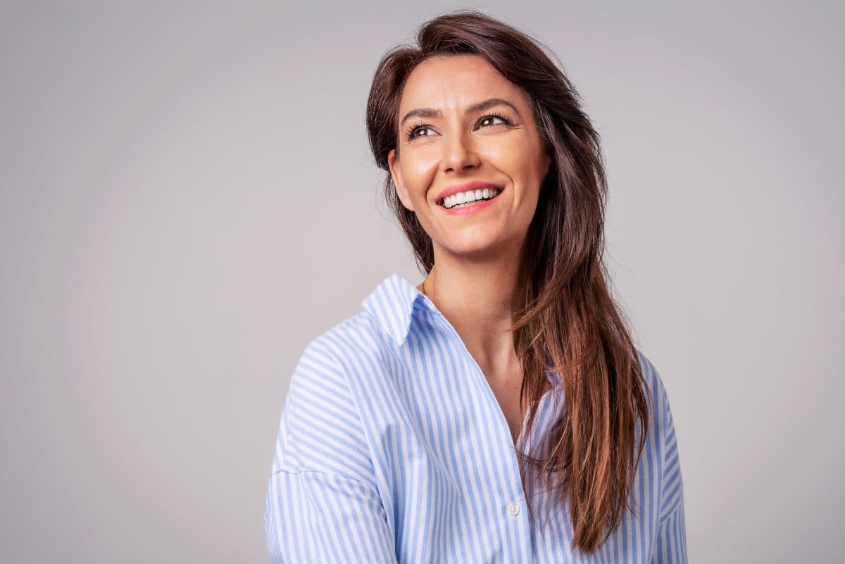 Can Composite Veneers Effectively Mask the Visual Angle of Slightly Rotated or Inward-Facing Teeth?