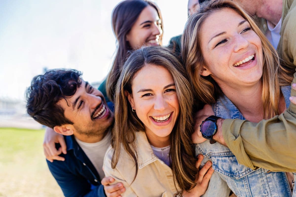 Why is Cosmetic Tooth Contouring Usually Done Without Local Anaesthetic Injections?